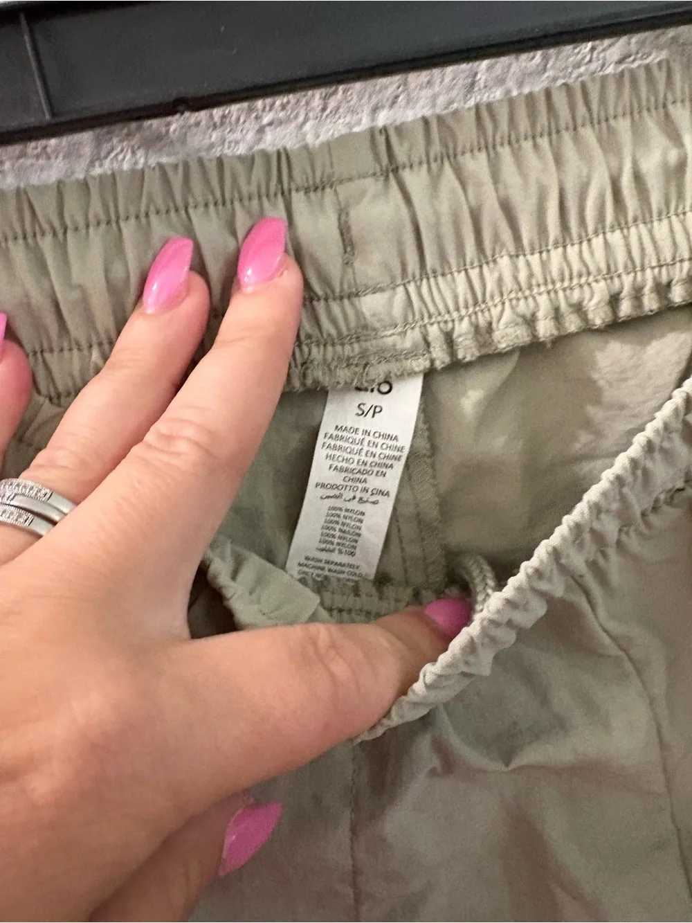ALO Yoga Women's Athletic Shorts in Light Khaki